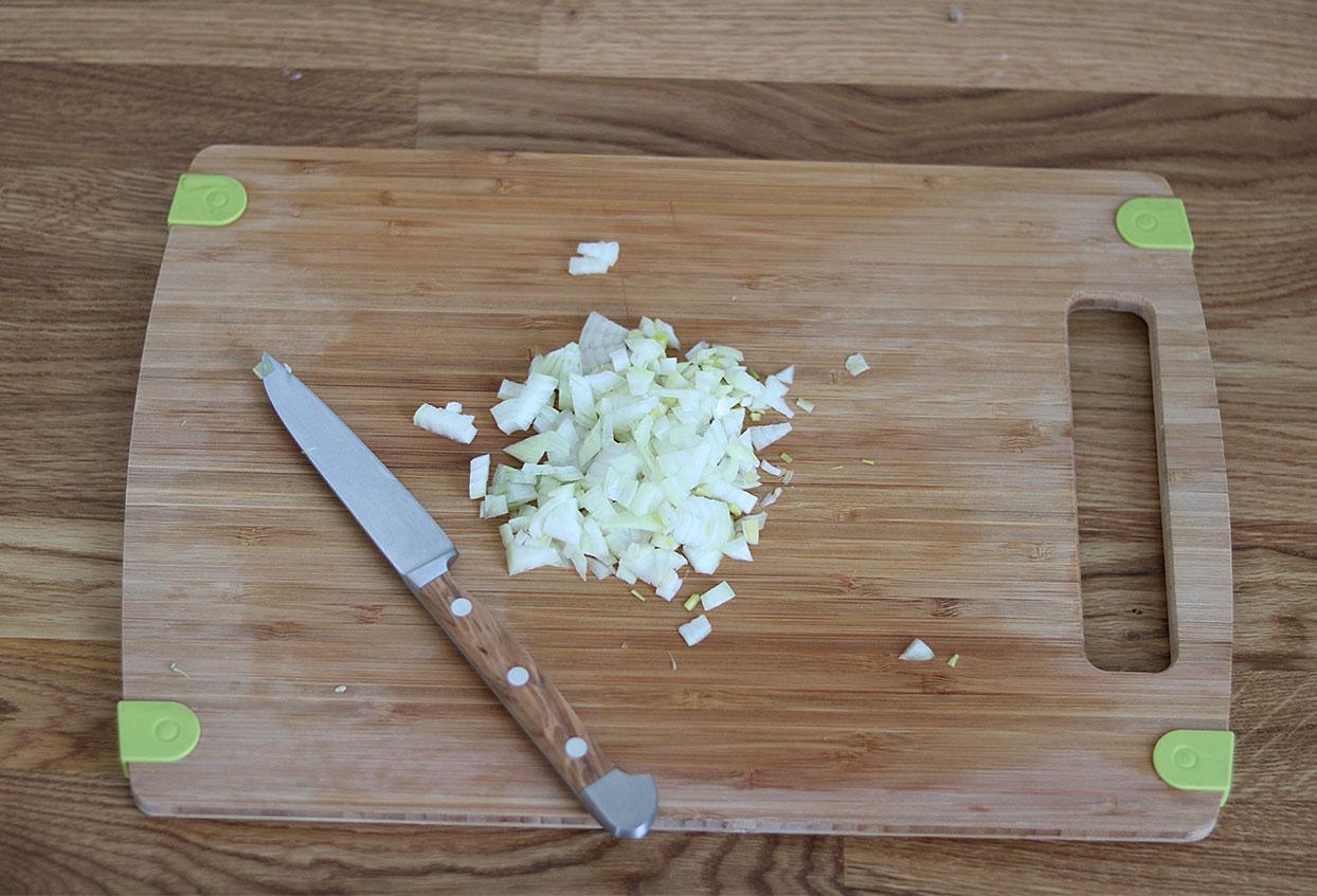 Brokkoli-Erbsen Risotto mit Pinienkernen - Schritt 1