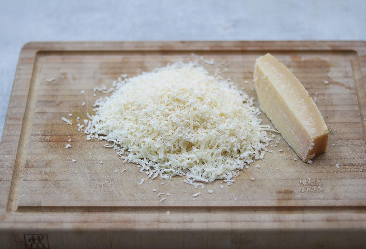 Brokkoli-Erbsen Risotto mit Pinienkernen - Schritt 2