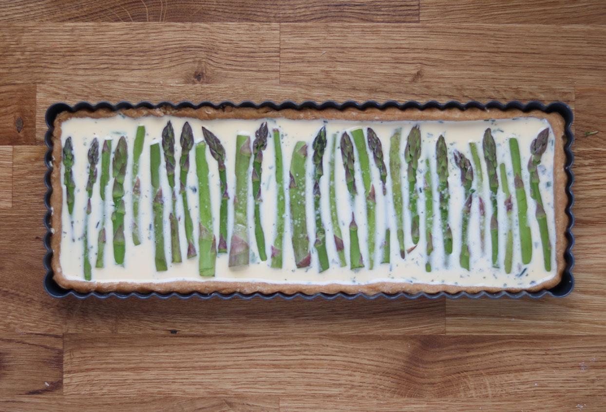 Vegetarische Spargel-Quiche mit Tomaten - Schritt 5