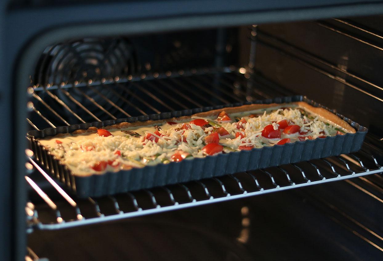 Vegetarische Spargel-Quiche mit Tomaten - Schritt 7