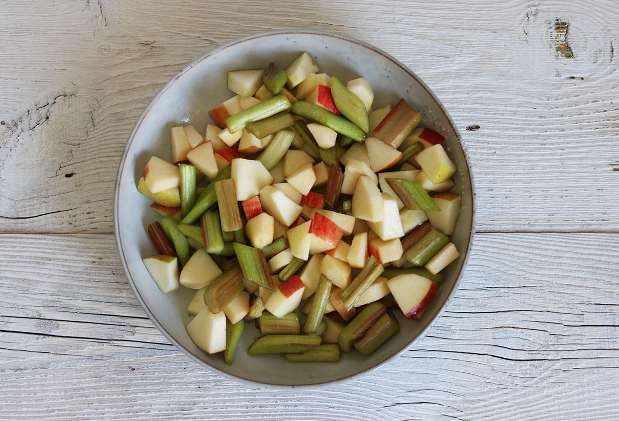 Vegane Tarte Rustique mit Rhabarber und Apfel - Schritt 2