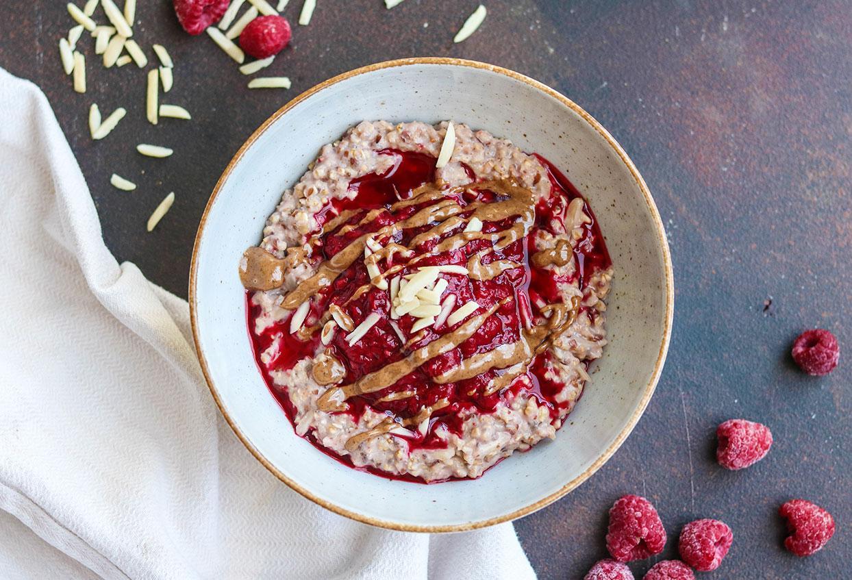 Himbeer Porridge mit Mandelmus Topping - Schritt 4