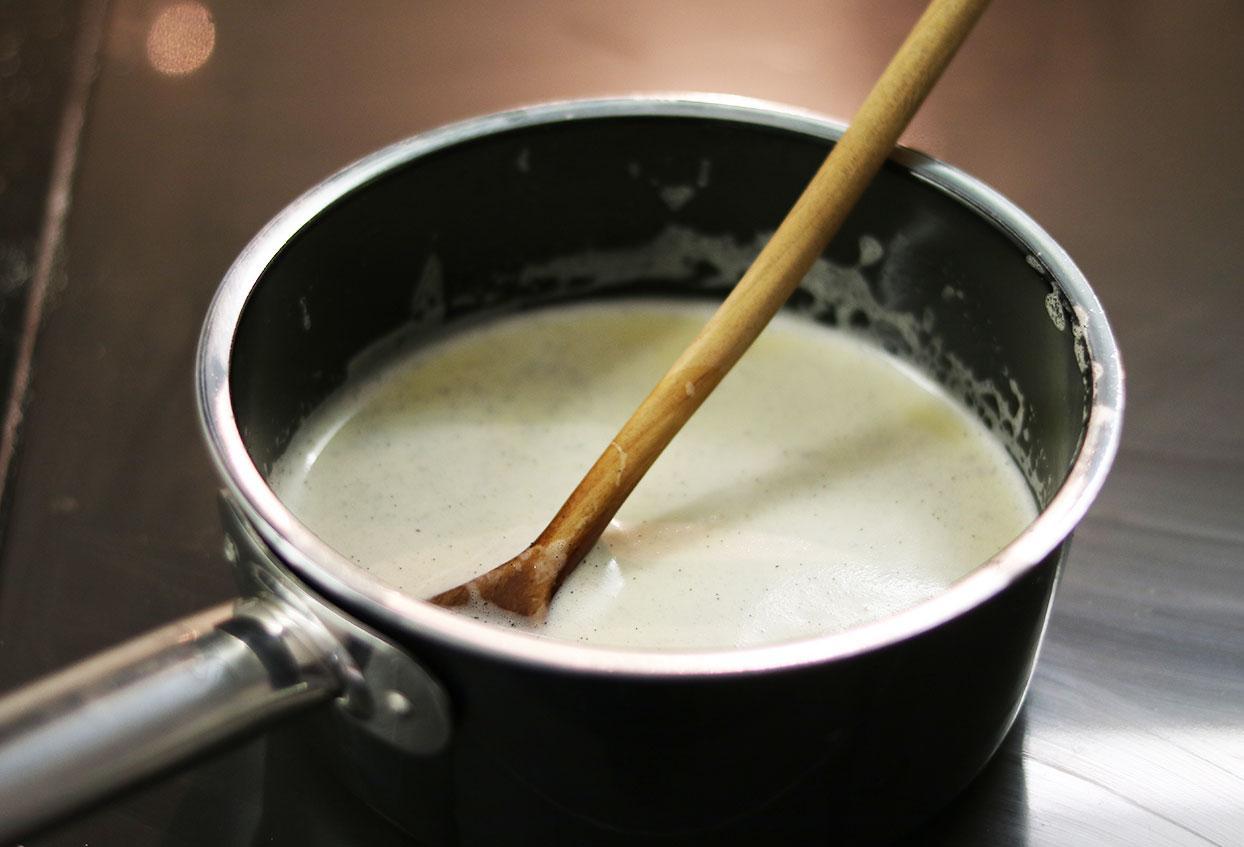 Selbstgemachte Vanillesauce - Schritt 4