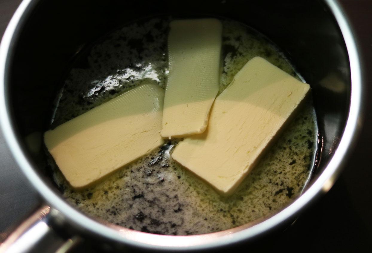 Buchteln mit Beerenfüllung - Schritt 2