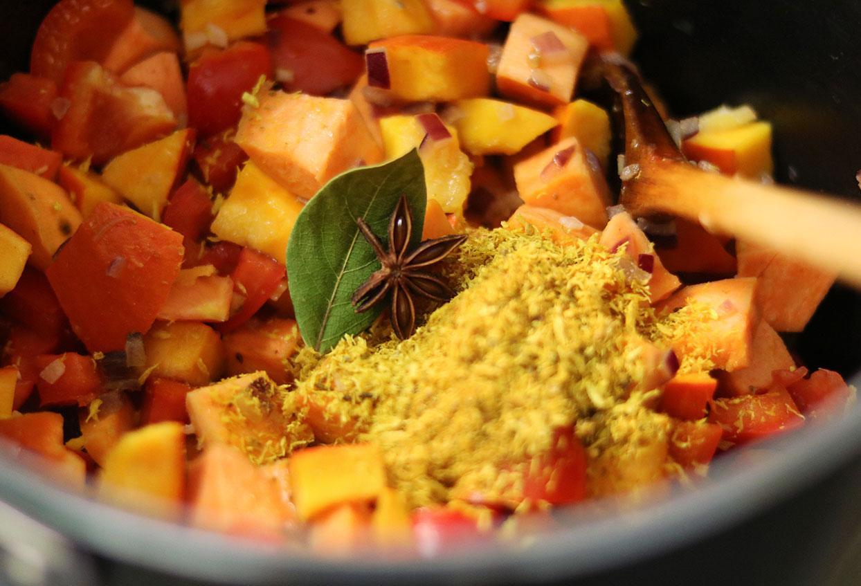Unser liebstes Kürbis-Süßkartoffel-Curry - Schritt 4