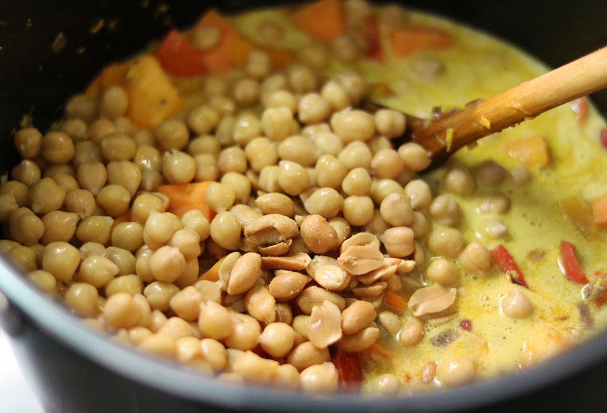 Unser liebstes Kürbis-Süßkartoffel-Curry - Schritt 5