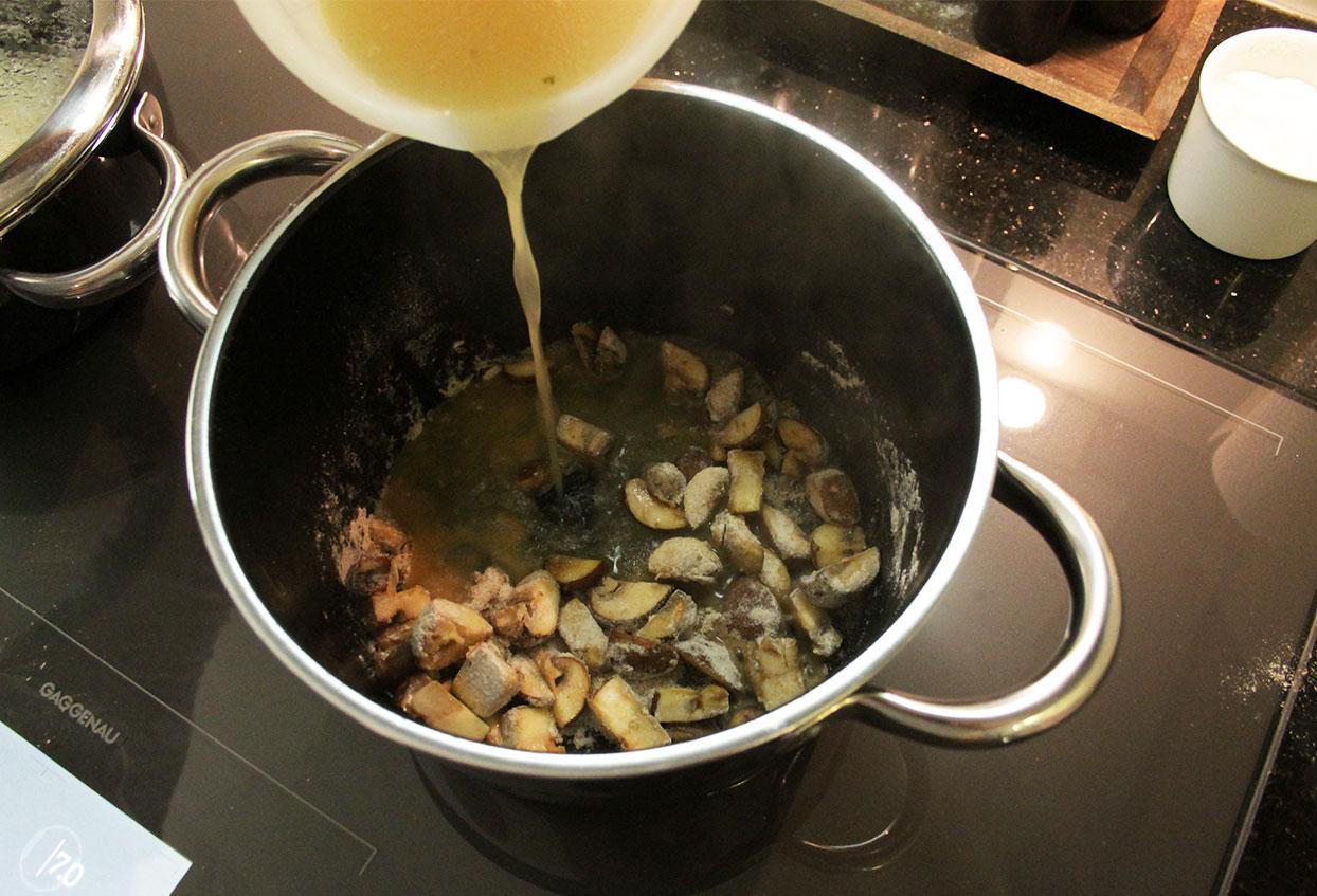 Herbstliches Hühner-Fricassee - Schritt 9