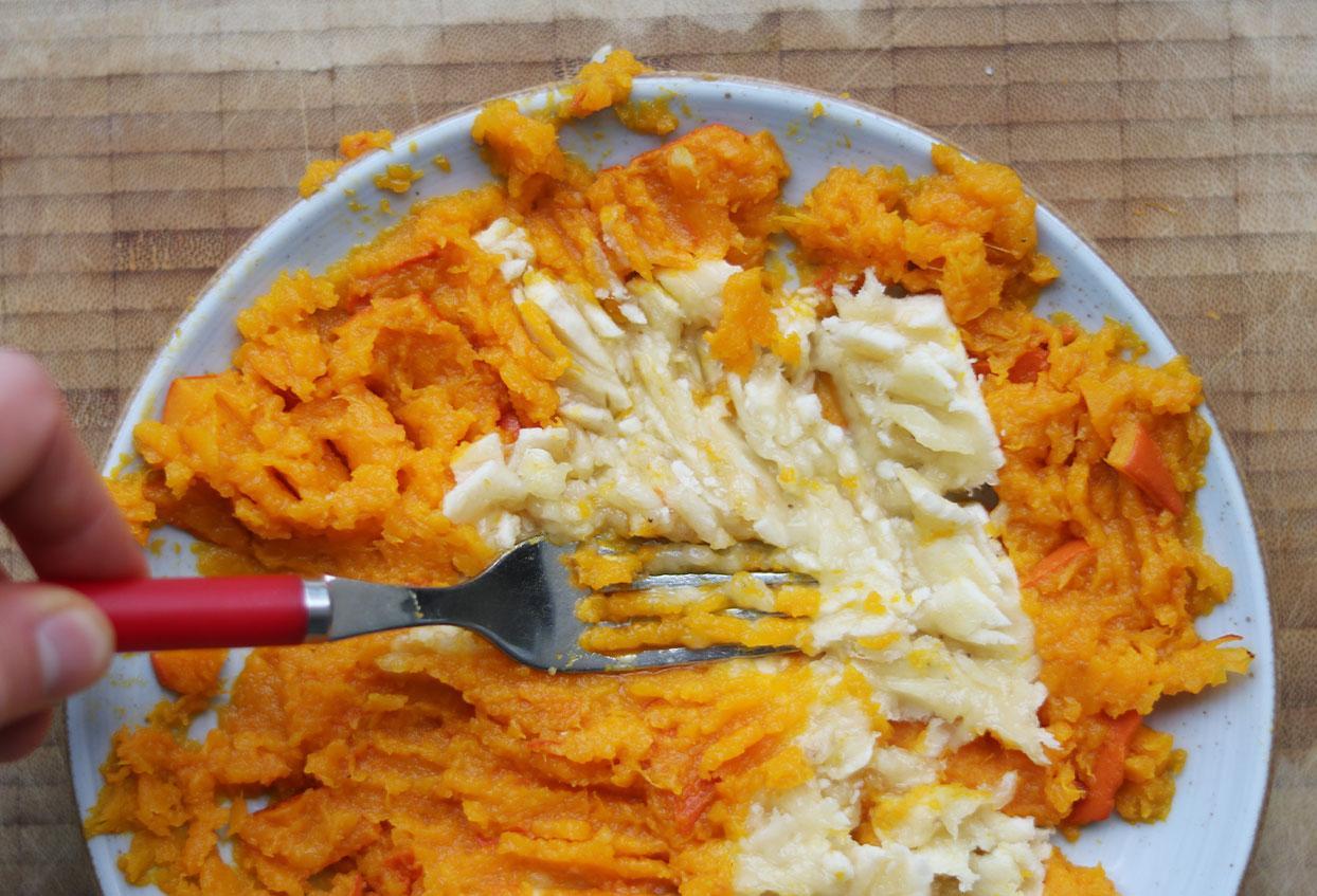Kürbis-Bananen-Porridge mit zart kandierten Äpfeln und Puffies - Schritt 3