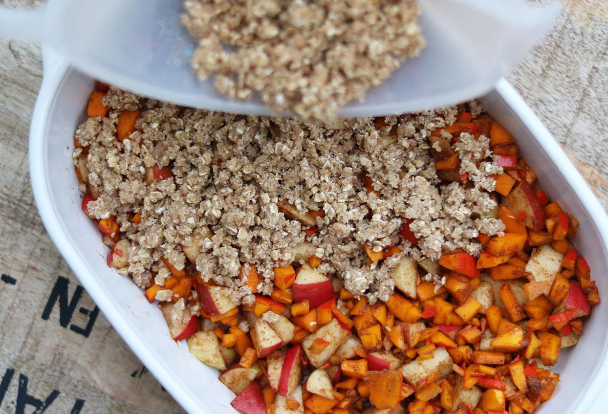 Herbstlicher Kürbis-Apfel Crumble - Schritt 4