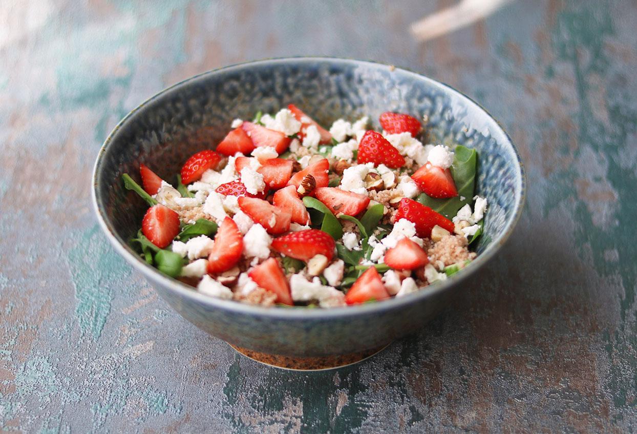Couscous Salat mit Erdbeeren und Feta - Schritt 7