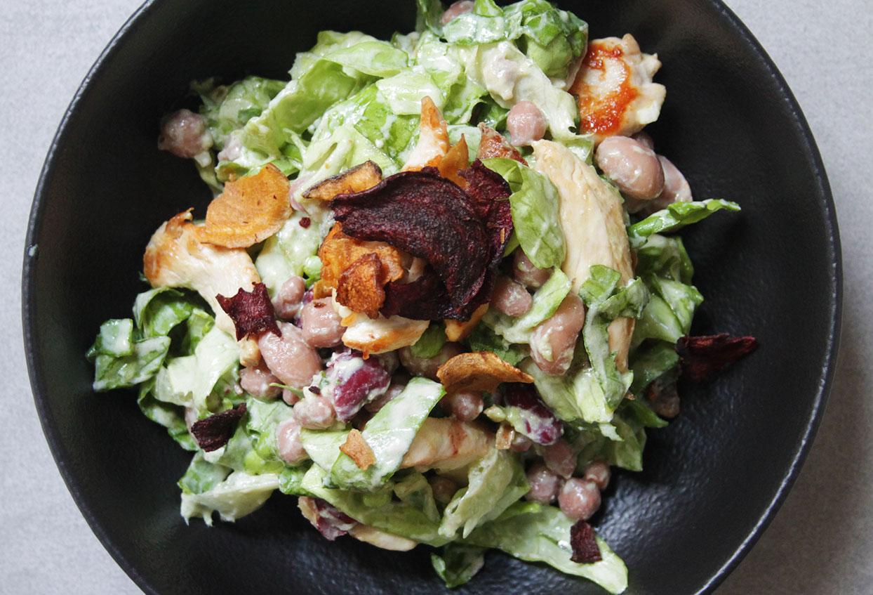 Knuspriger 12-Minuten Gemüsechips-Salat - Schritt 7