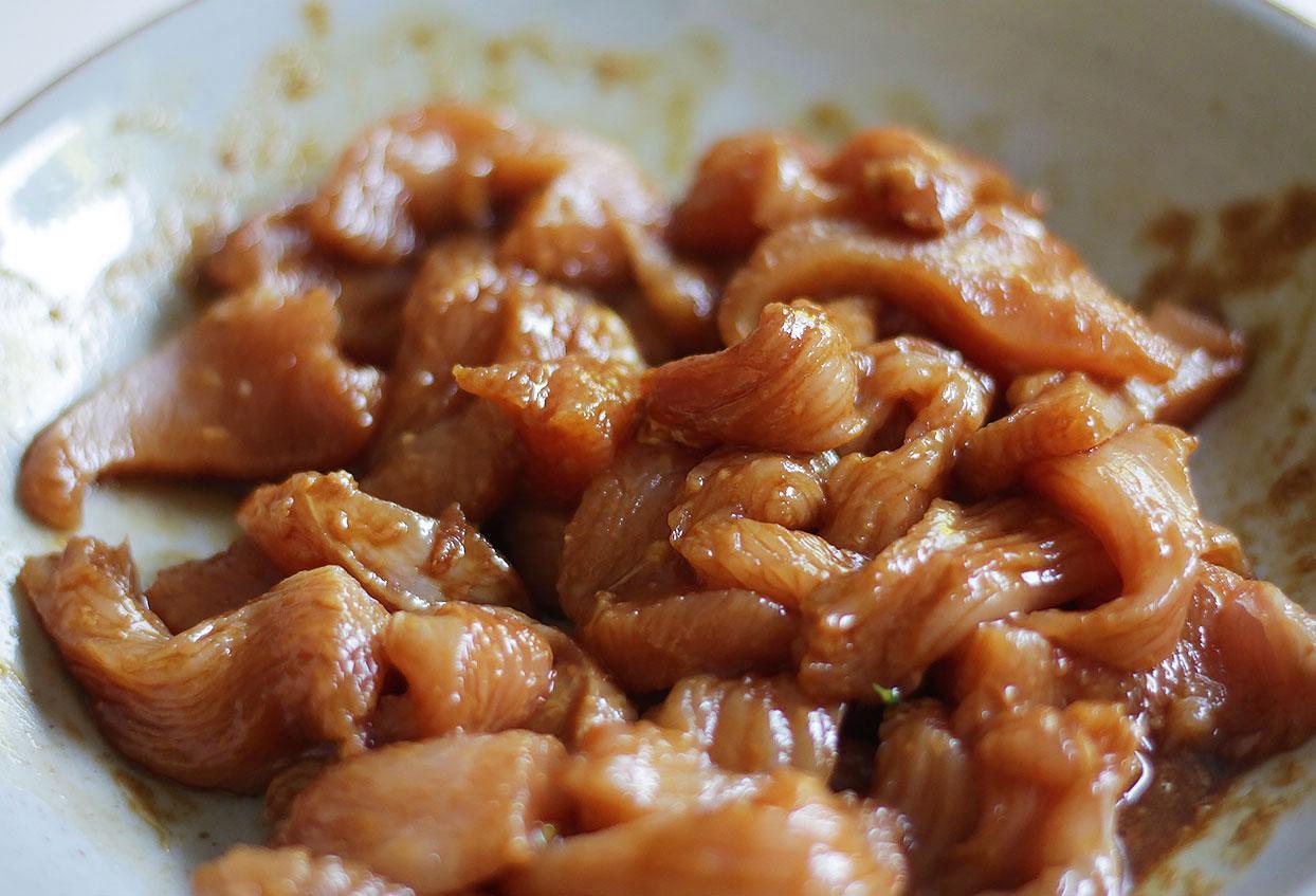 Kürbis, Süßkartoffel und Brokkoli mit asiatisch-mariniertem Bio-Huhn - Schritt 3