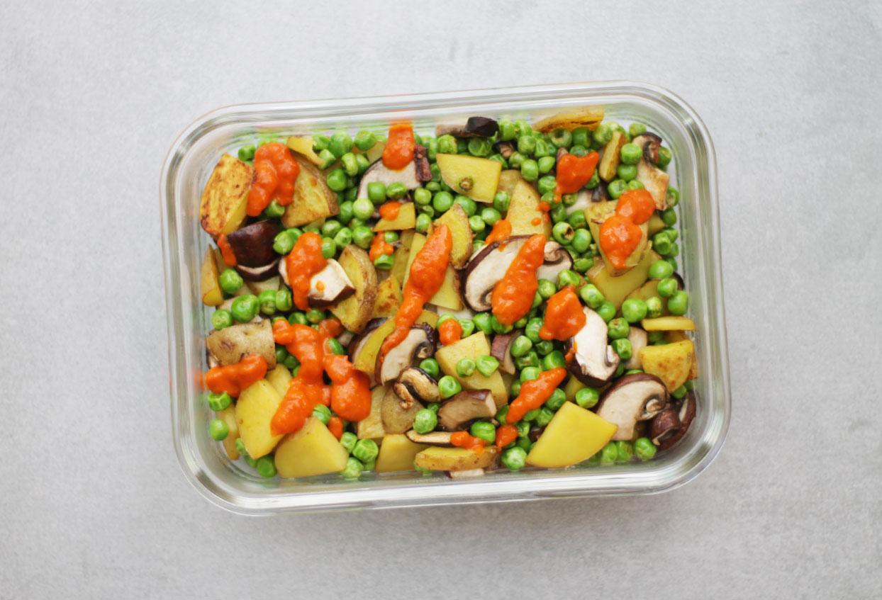 Schnelle Bratkartoffeln mit Erbsen und Champignons to-go - Schritt 4
