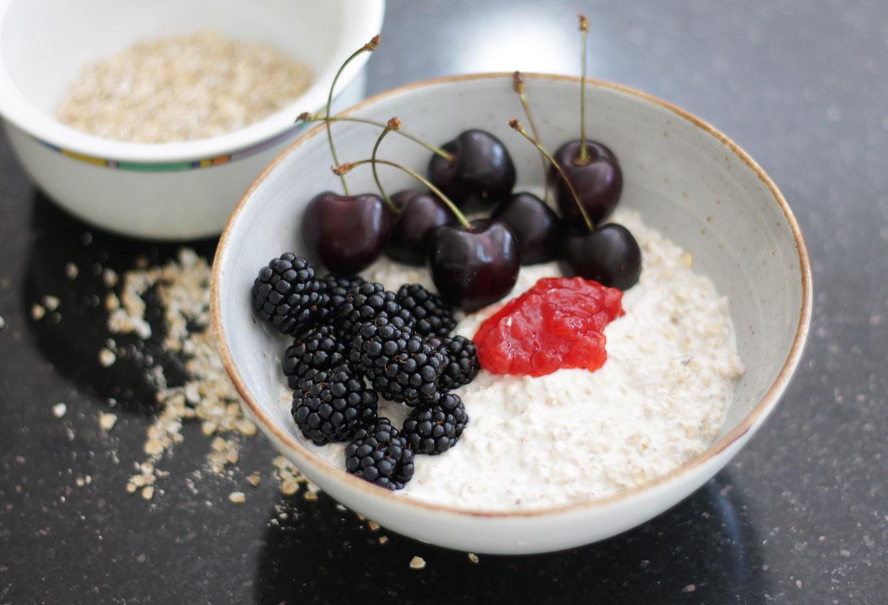 Cremiges Haferflocken-Naturjoghurt-Frühstück - Schritt 4