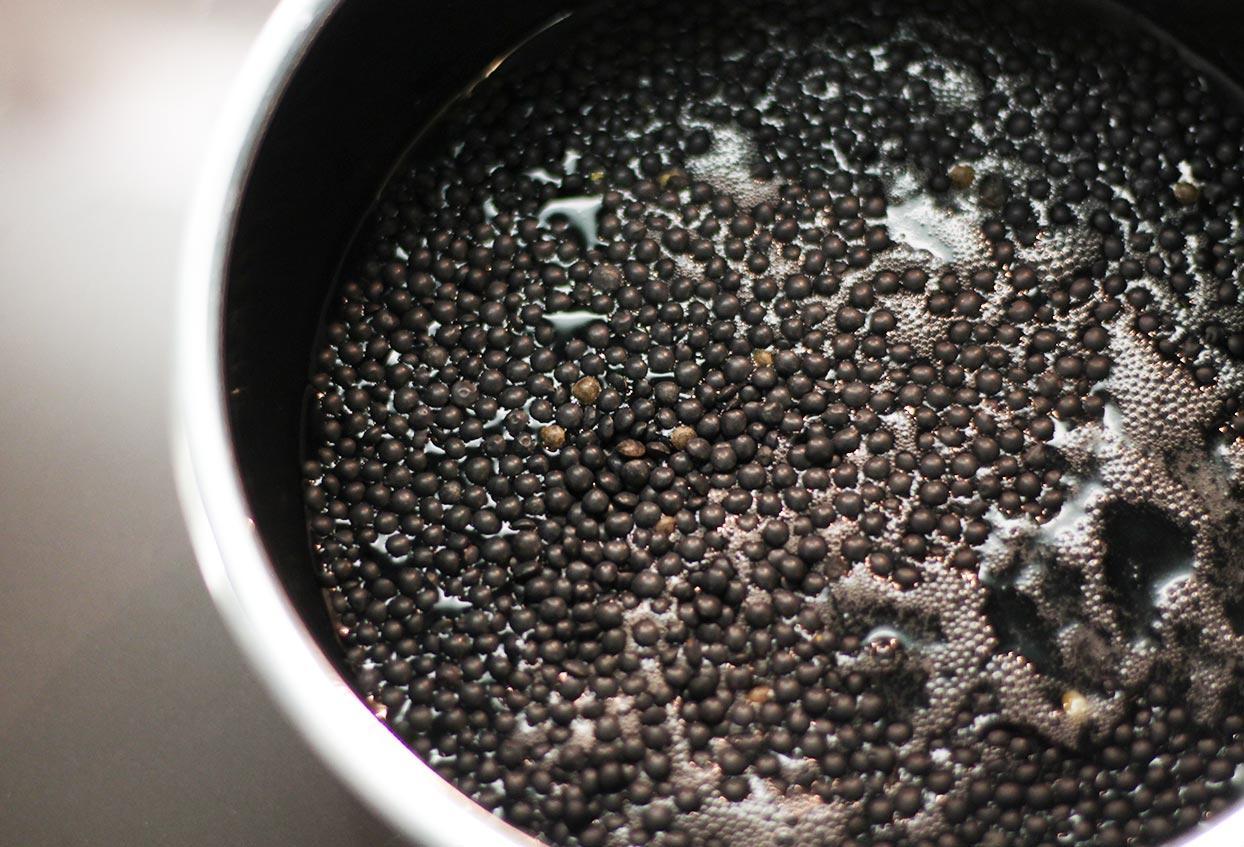 Balsamico Belugalinsen mit Seelachsfilet - Schritt 1