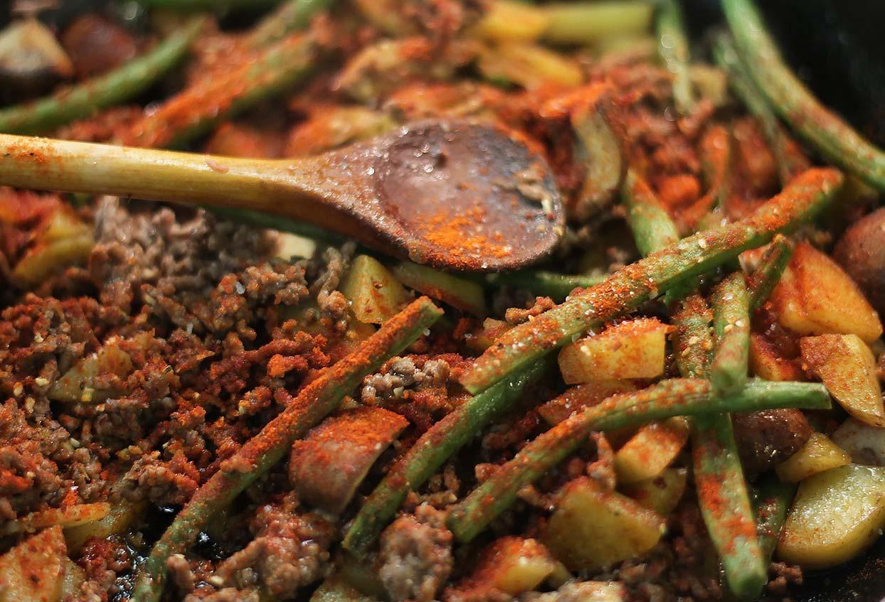 Mediterrane Gemüse-Hackfleisch-Pfanne - Schritt 4