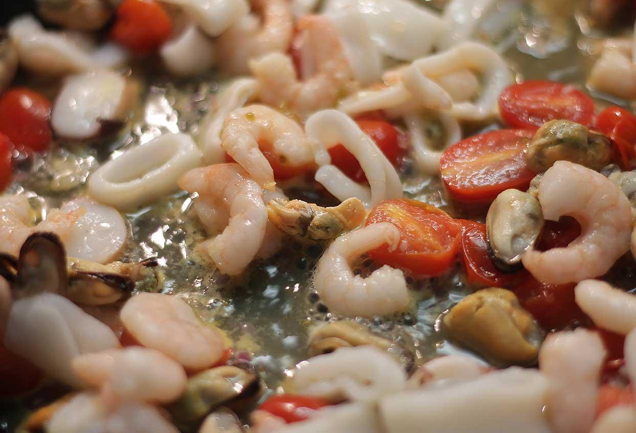 Schnelle Vollkornspaghetti Frutti Di Mare - Schritt 3
