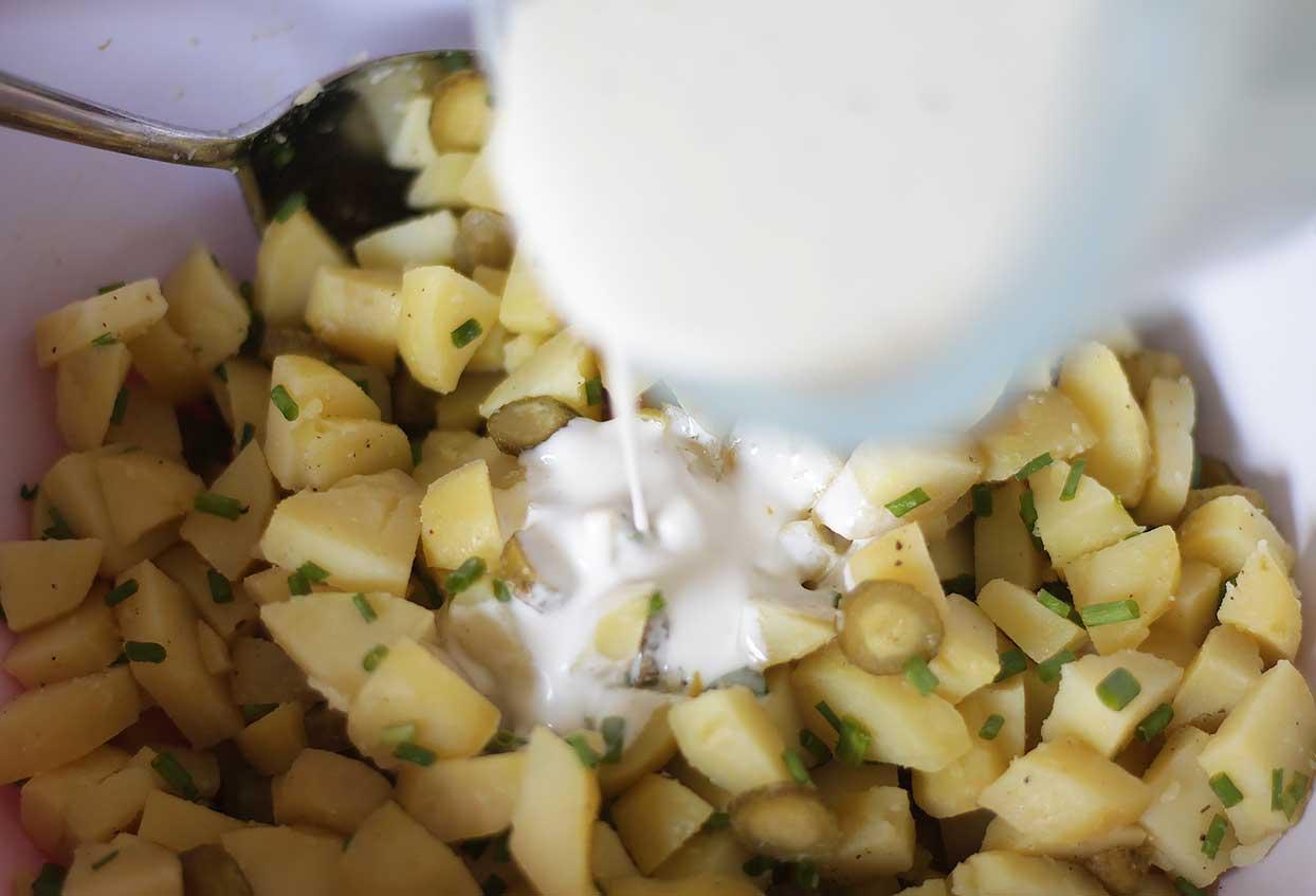 Omas-Kartoffelsalat mit fangfrischem Fisch - Schritt 5