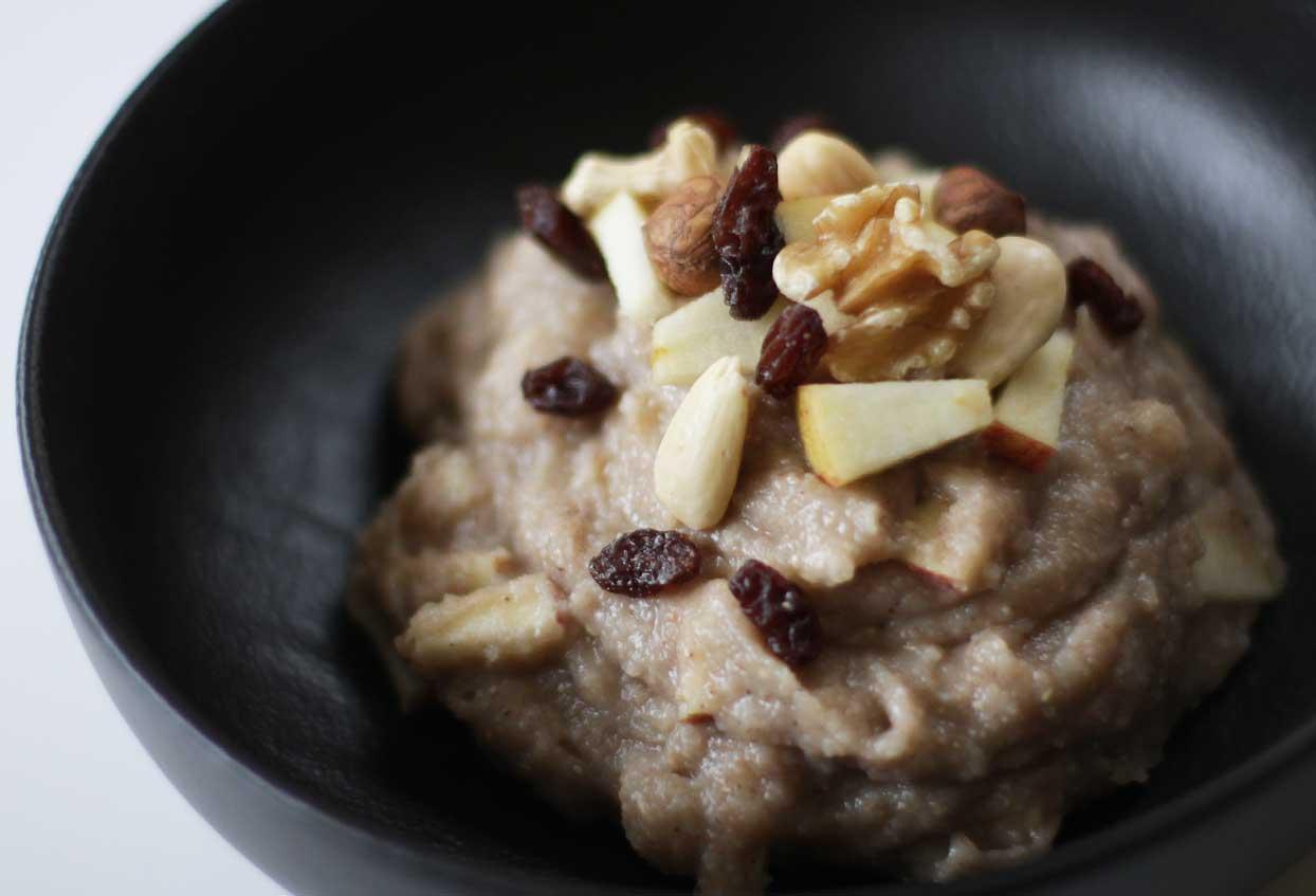Vollkorngrießbrei mit Apfel und Studentenfutter (V) - Schritt 6