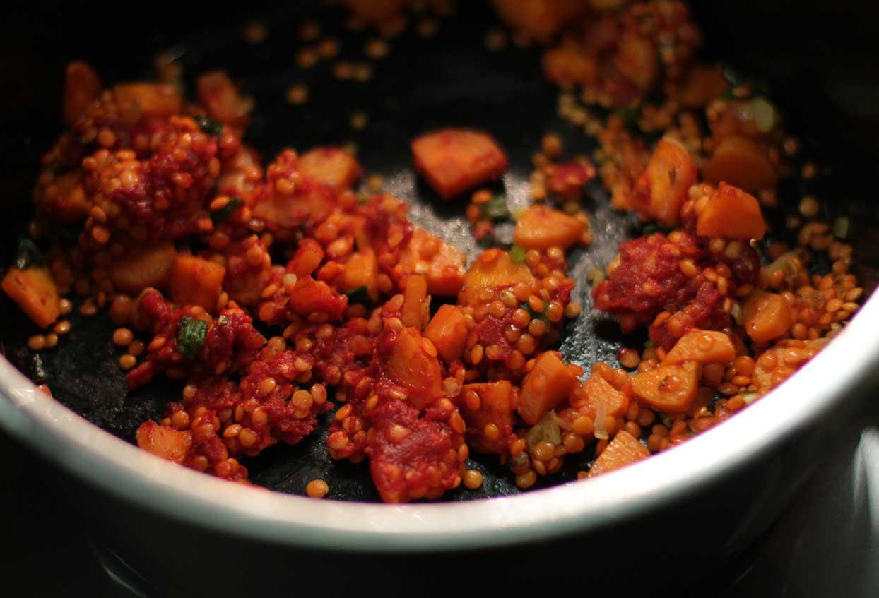 Vegane Vollkornspaghetti mit Linsen-Bolognese - Schritt 3