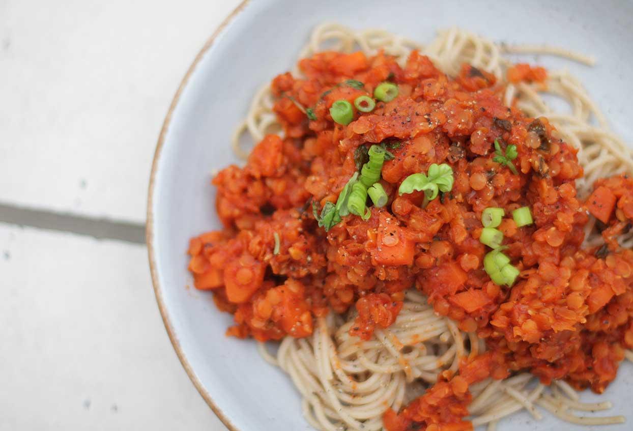 Vegane Vollkornspaghetti mit Linsen-Bolognese - Schritt 6