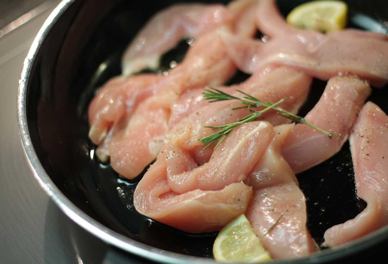 Mediterranes Maishühnchen auf Kartoffel-Bohnen-Eintopf - Schritt 2