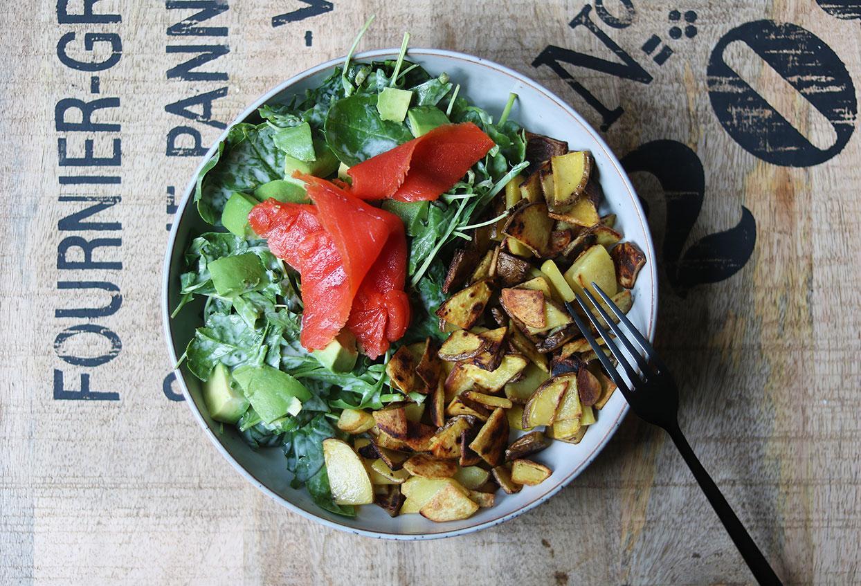Bratkartoffel-Lachs-Schüssel mit Joghurt-Dill-Dressing - Schritt 5
