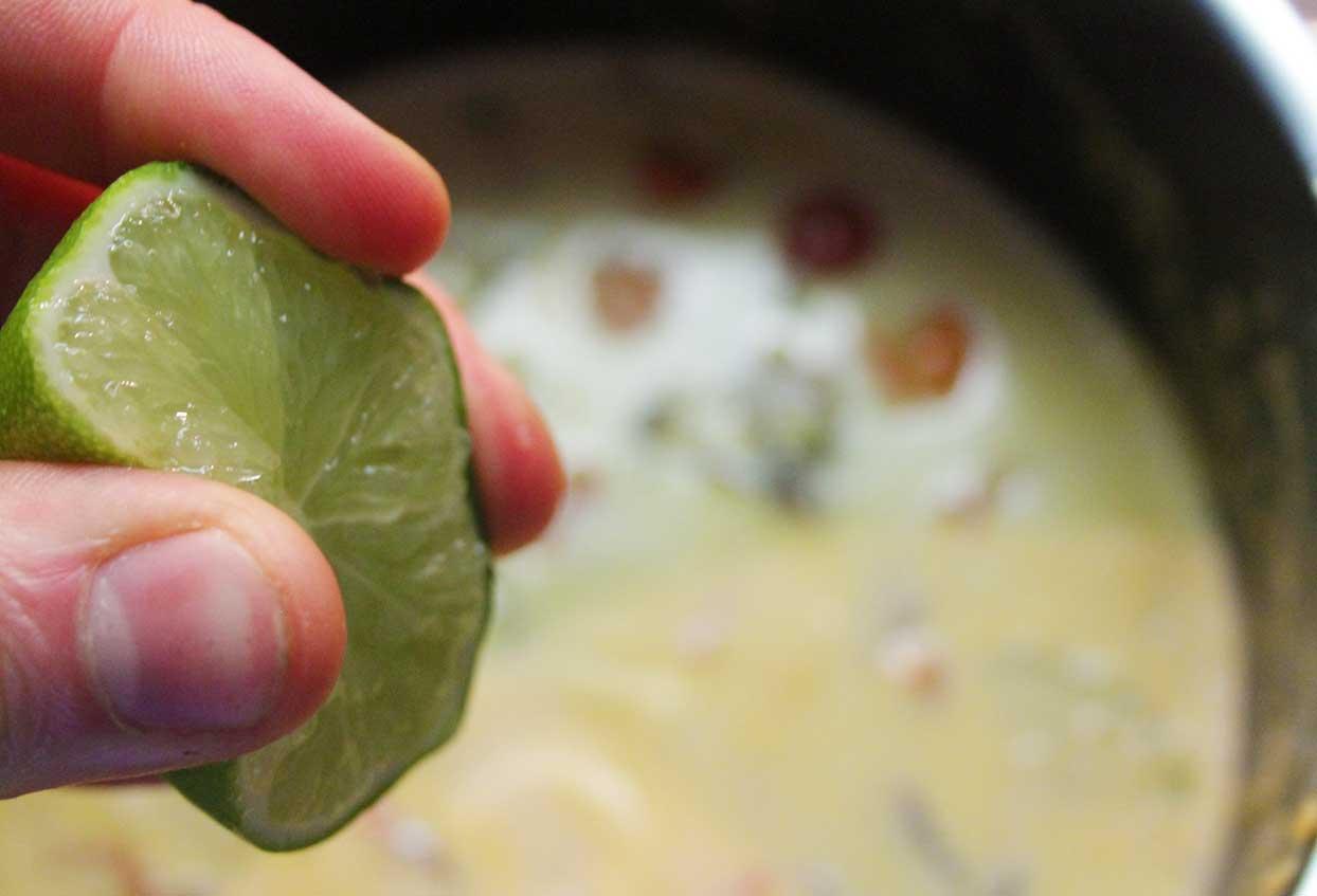 Aromatische Kokosmilch-Thai-Suppe - Schritt 5