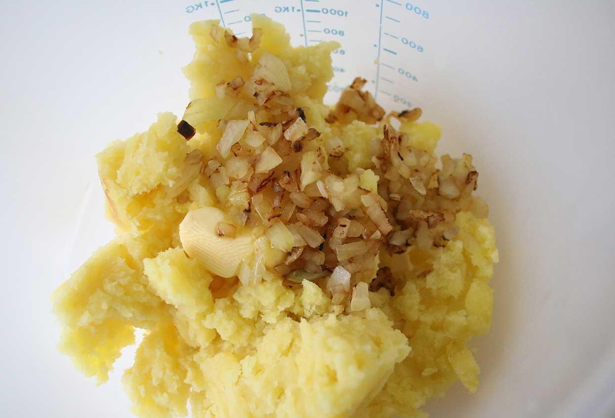 Kartoffelküchlein auf Curry-Sahne-Gemüse - Schritt 3