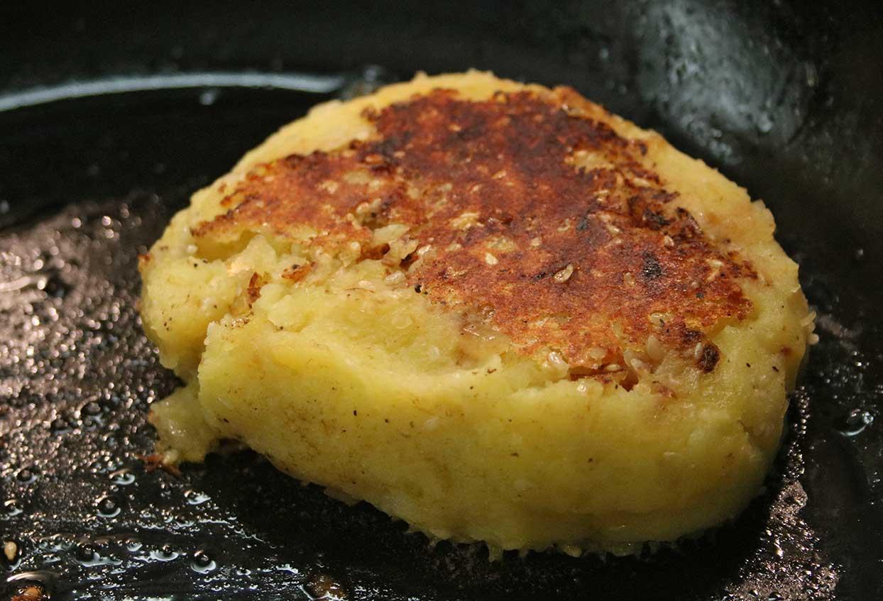 Kartoffelküchlein auf Curry-Sahne-Gemüse - Schritt 5