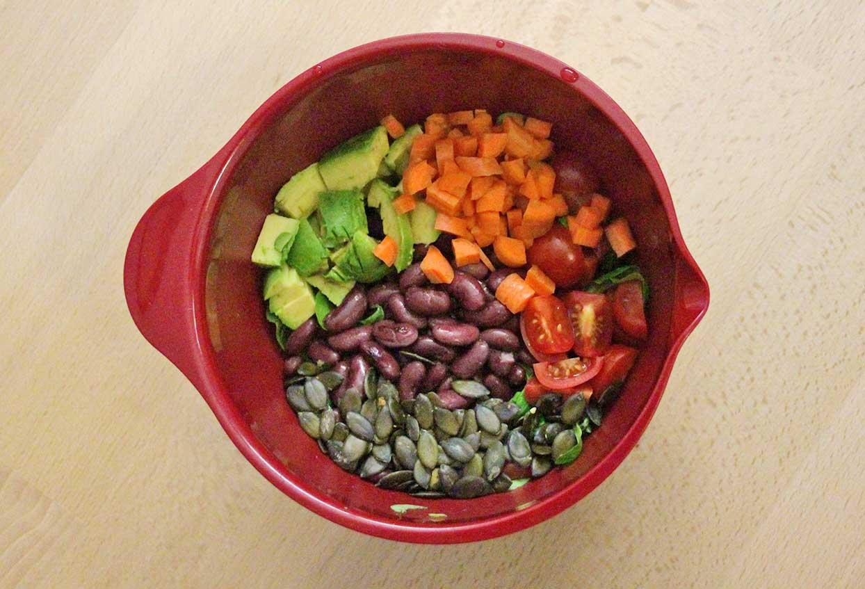 Fruchtiger Foodoholic Karibik-Protein-Salat - Schritt 2