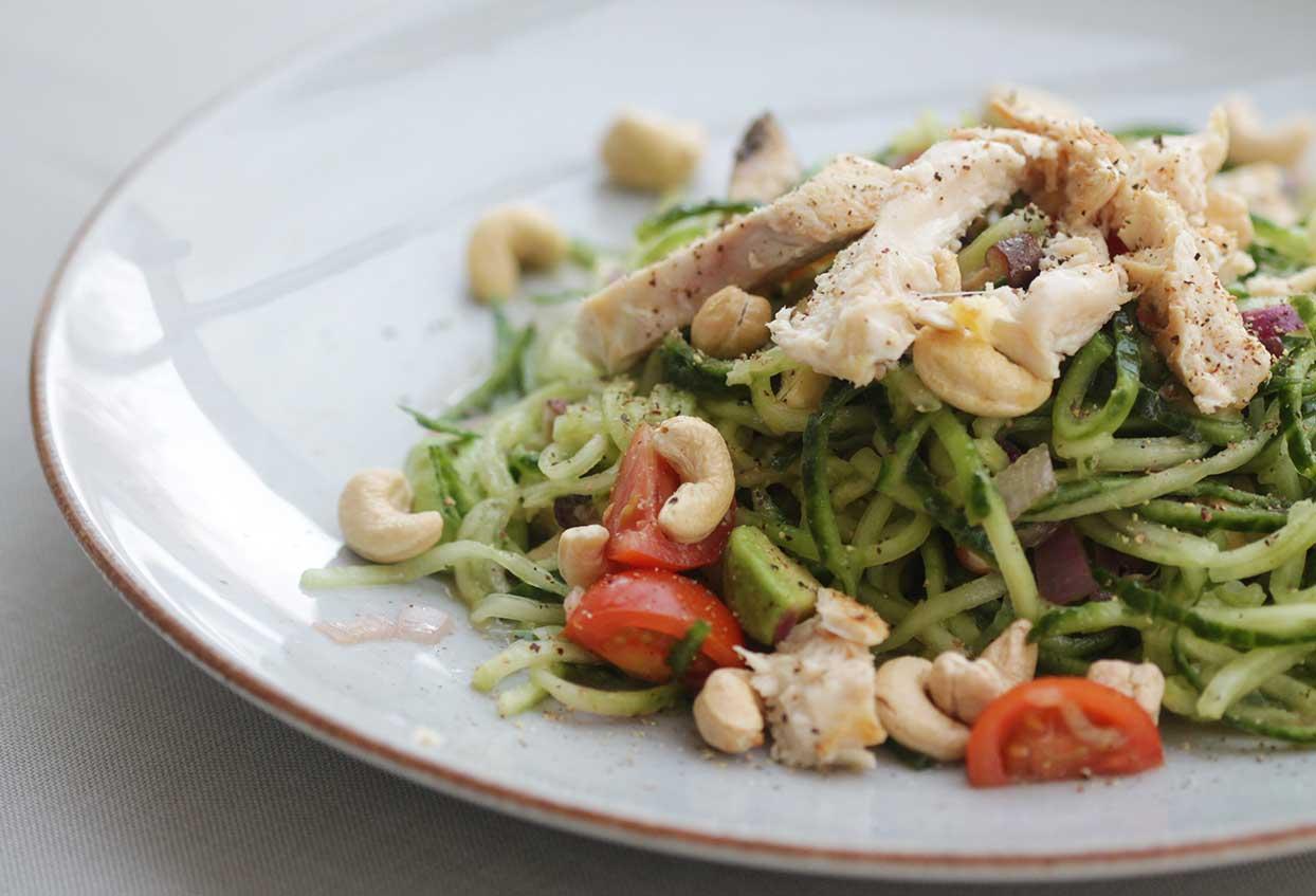 Gurkensalat mit Cashews und optional Hühnchenbrustfilet - Schritt 6