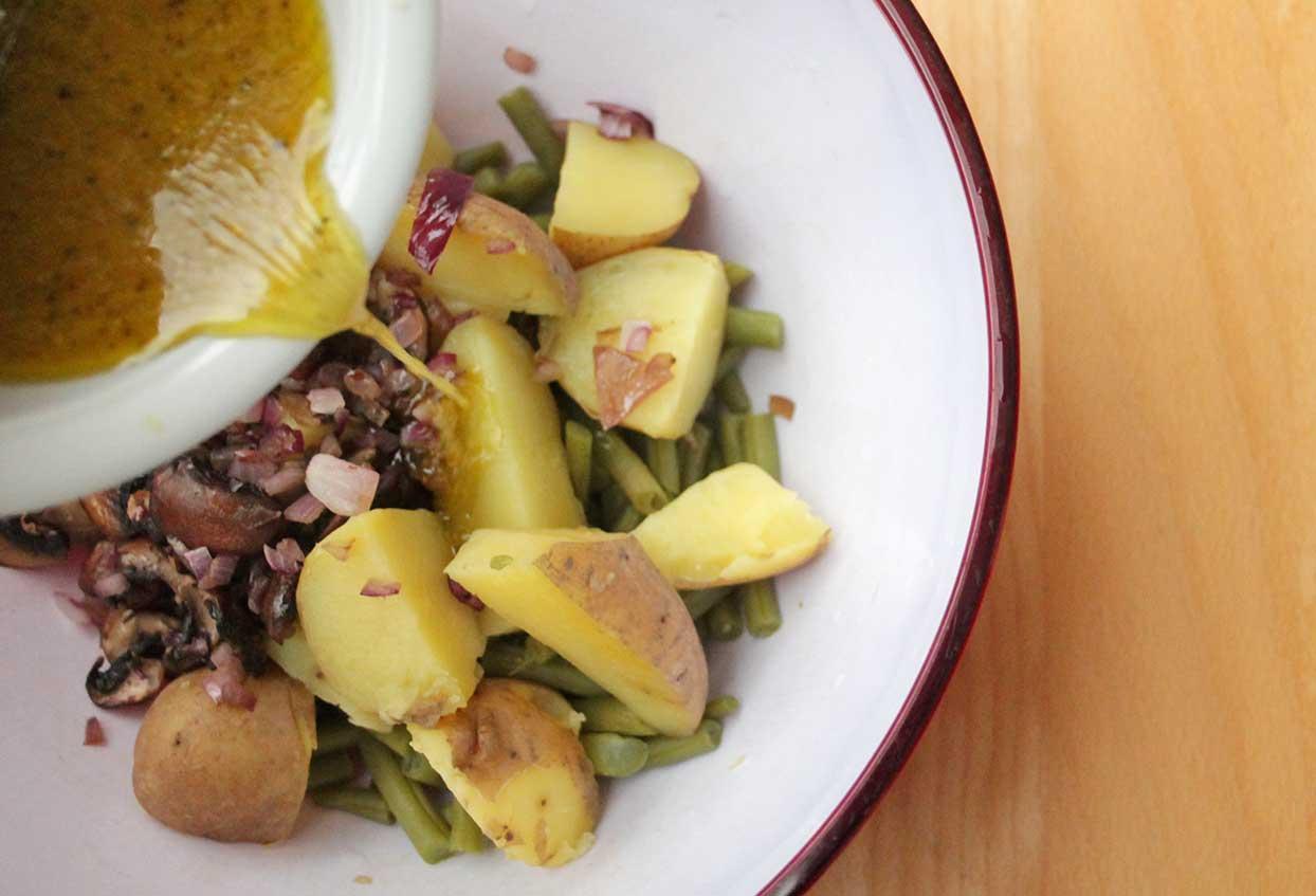Grüne-Bohnen mit Rosmarinkartoffeln und Orangen-Dressing - Schritt 7