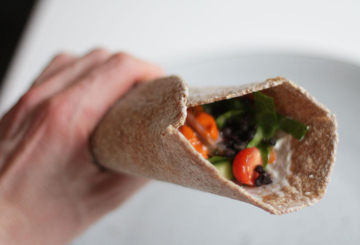 Vollkornwraps mit Beluga-Linsen und Lachs - Schritt 10