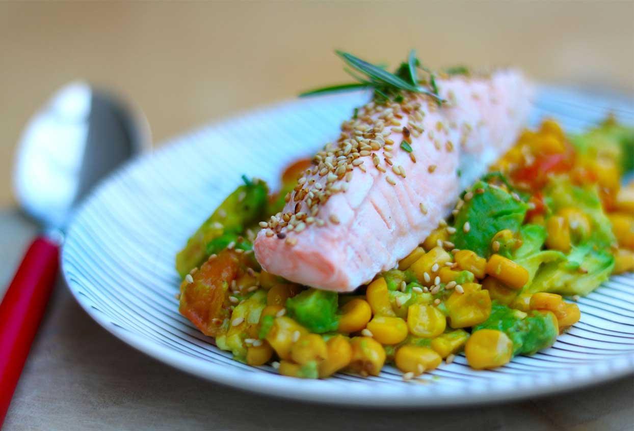 Wildlachsfilet auf köstlichem Tomaten-Avocado-Bett - Schritt 5